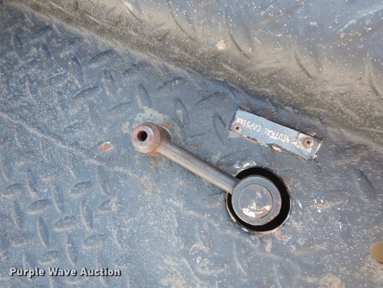 image for item GG9495 1999 Freightliner FL80  digger derrick truck