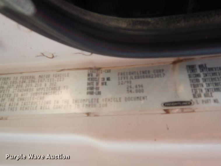 image for item GG9495 1999 Freightliner FL80  digger derrick truck