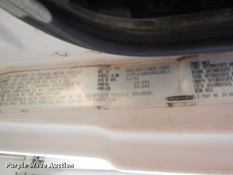 image for item GG9495 1999 Freightliner FL80  digger derrick truck