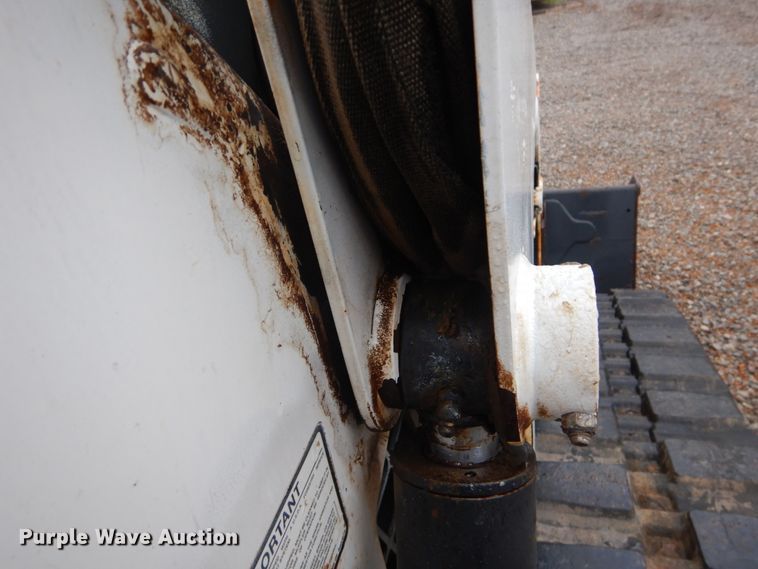 image for item GT9691 2005 Bobcat T190  tracked skid steer loader