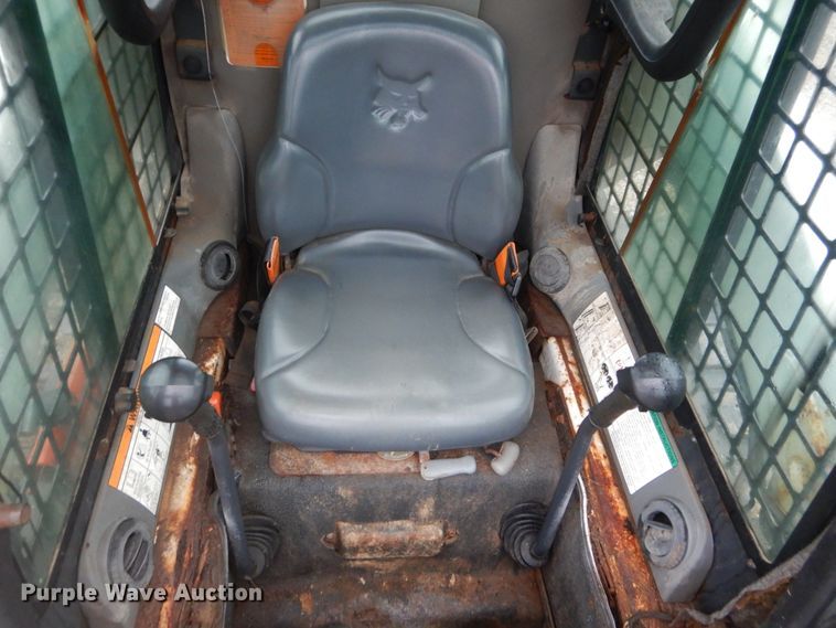 image for item GT9691 2005 Bobcat T190  tracked skid steer loader