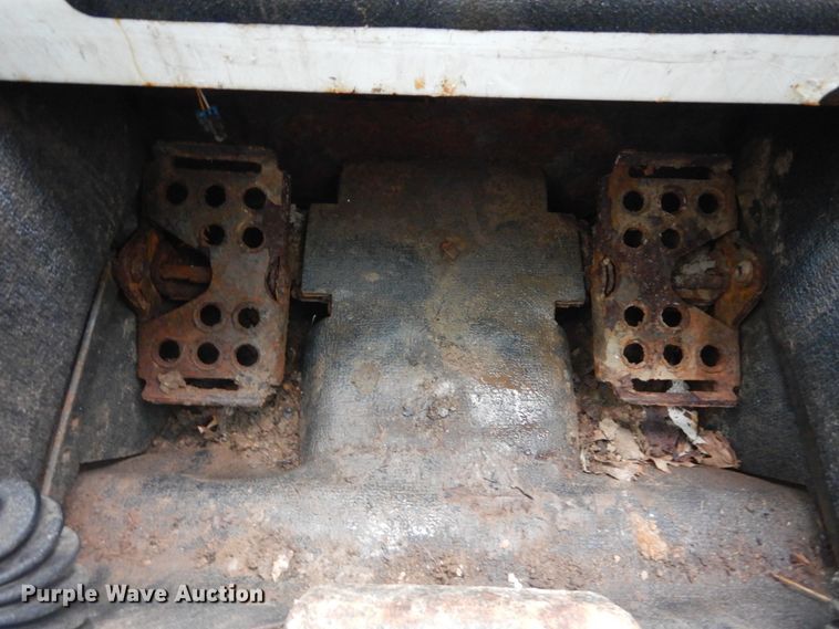 image for item GT9691 2005 Bobcat T190  tracked skid steer loader