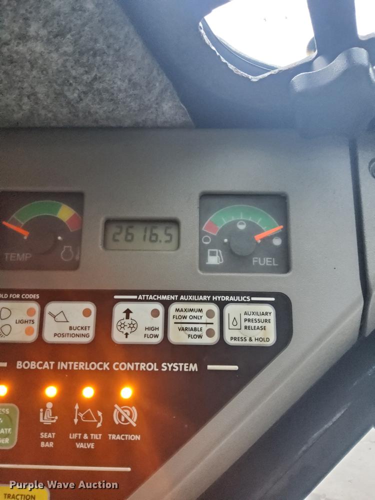 image for item GT9691 2005 Bobcat T190  tracked skid steer loader