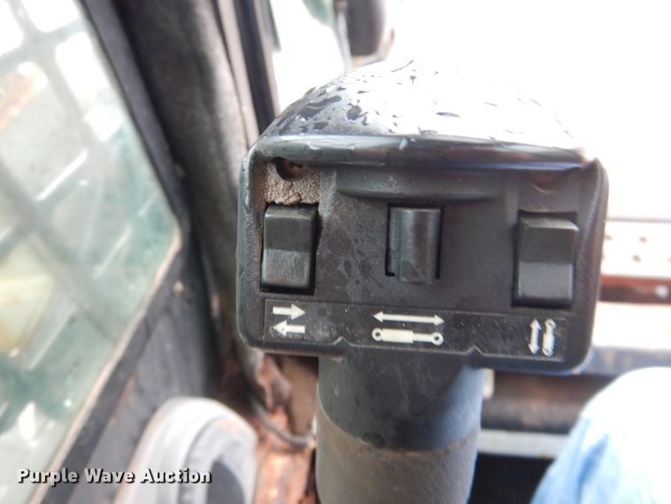 image for item GT9691 2005 Bobcat T190  tracked skid steer loader