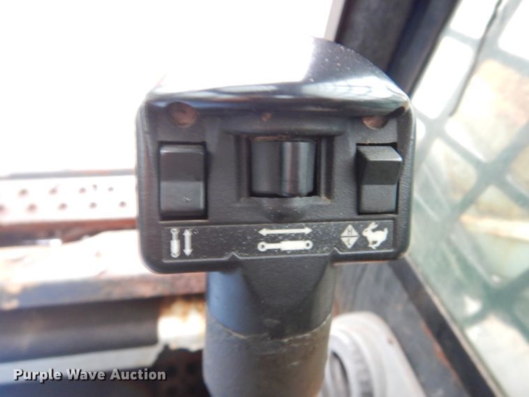 image for item GT9691 2005 Bobcat T190  tracked skid steer loader