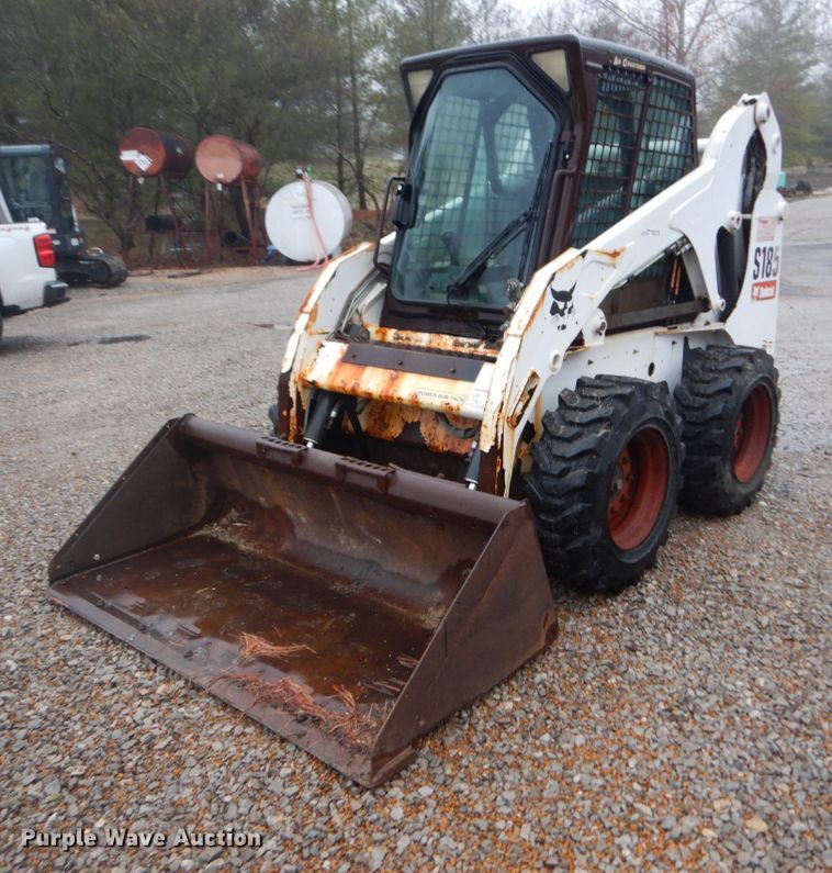 image for item GT9692 2007 Bobcat S185  skid steer loader