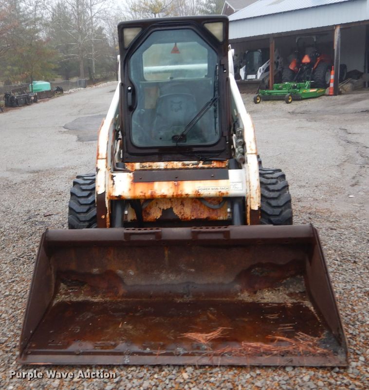 image for item GT9692 2007 Bobcat S185  skid steer loader