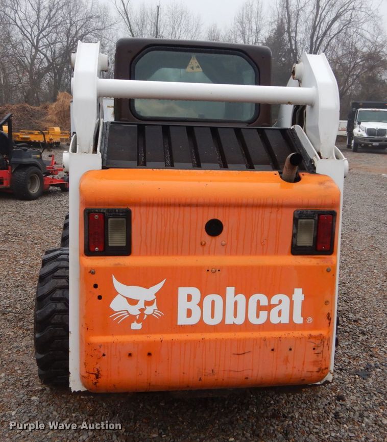 image for item GT9692 2007 Bobcat S185  skid steer loader