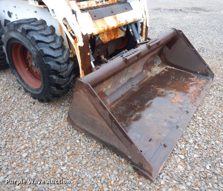 image for item GT9692 2007 Bobcat S185  skid steer loader