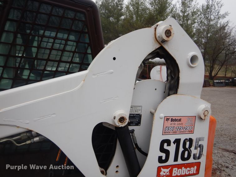 image for item GT9692 2007 Bobcat S185  skid steer loader