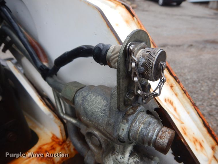 image for item GT9692 2007 Bobcat S185  skid steer loader