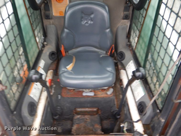 image for item GT9692 2007 Bobcat S185  skid steer loader