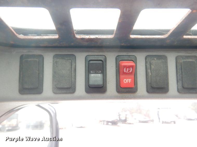 image for item GT9692 2007 Bobcat S185  skid steer loader