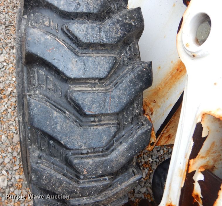 image for item GT9692 2007 Bobcat S185  skid steer loader