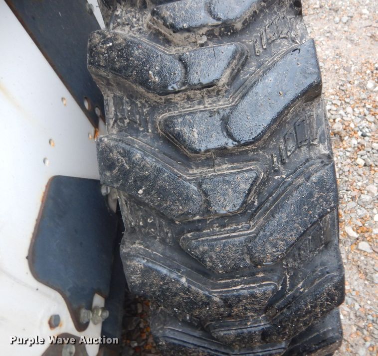 image for item GT9692 2007 Bobcat S185  skid steer loader