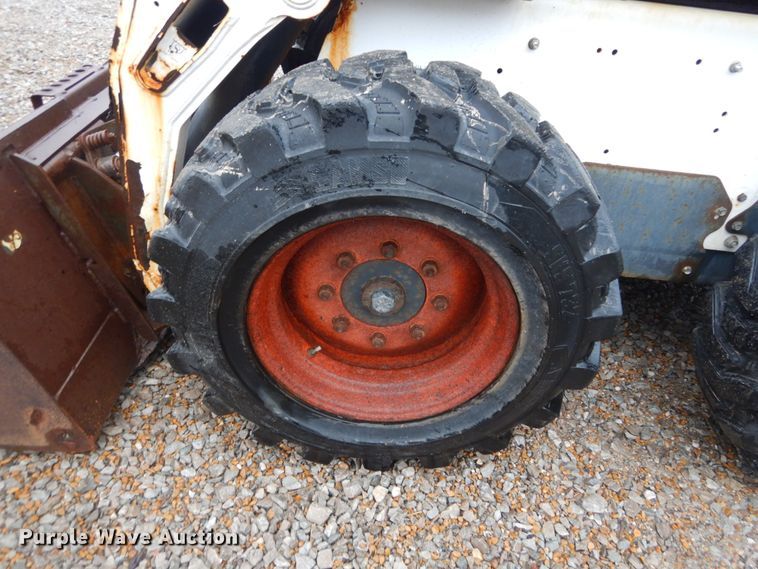image for item GT9692 2007 Bobcat S185  skid steer loader