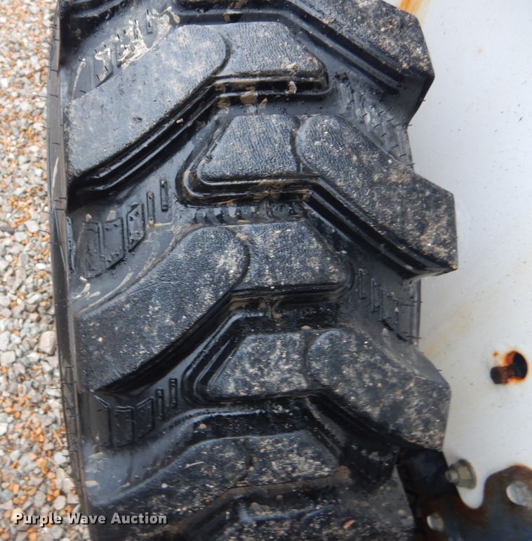 image for item GT9692 2007 Bobcat S185  skid steer loader