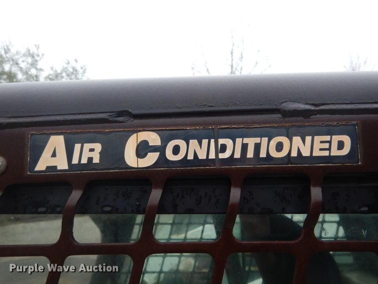 image for item GT9692 2007 Bobcat S185  skid steer loader