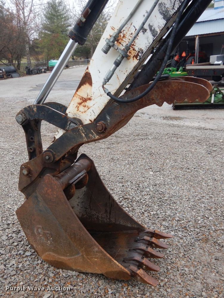 image for item GT9699 2006 Bobcat 442  mini excavator