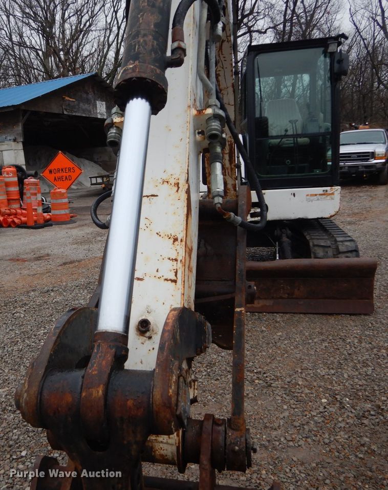 image for item GT9699 2006 Bobcat 442  mini excavator