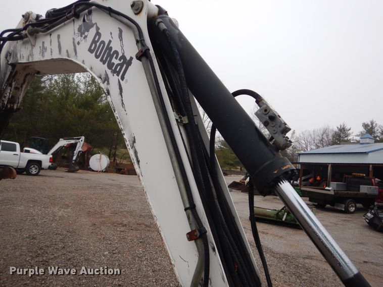 image for item GT9699 2006 Bobcat 442  mini excavator