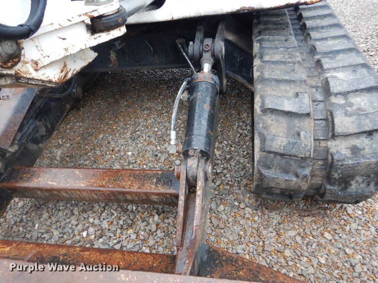 image for item GT9699 2006 Bobcat 442  mini excavator