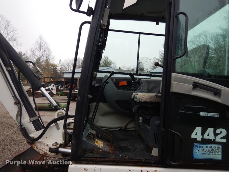 image for item GT9699 2006 Bobcat 442  mini excavator