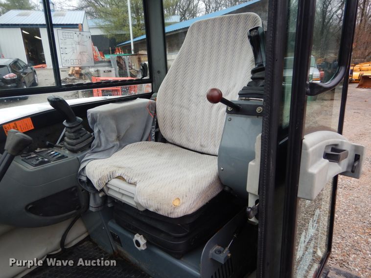 image for item GT9699 2006 Bobcat 442  mini excavator