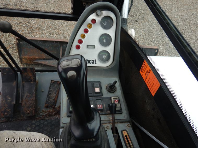 image for item GT9699 2006 Bobcat 442  mini excavator