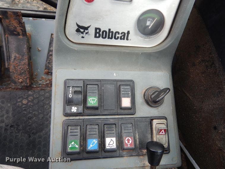 image for item GT9699 2006 Bobcat 442  mini excavator
