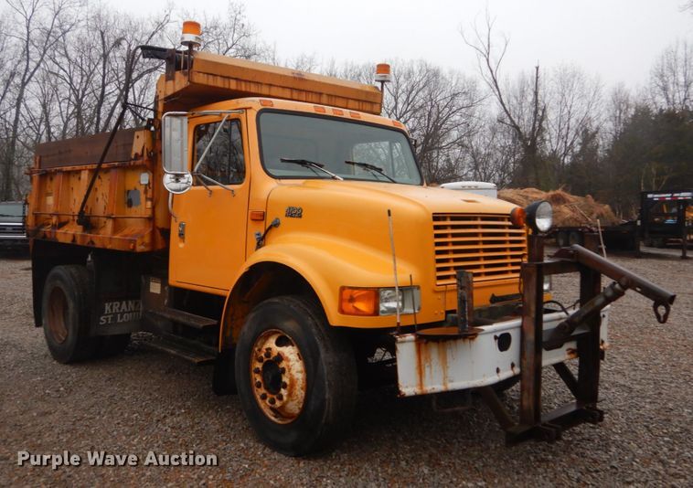 image for item GT9702 1997 International 4700  dump truck