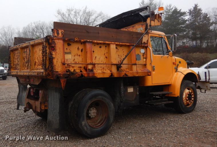 image for item GT9702 1997 International 4700  dump truck