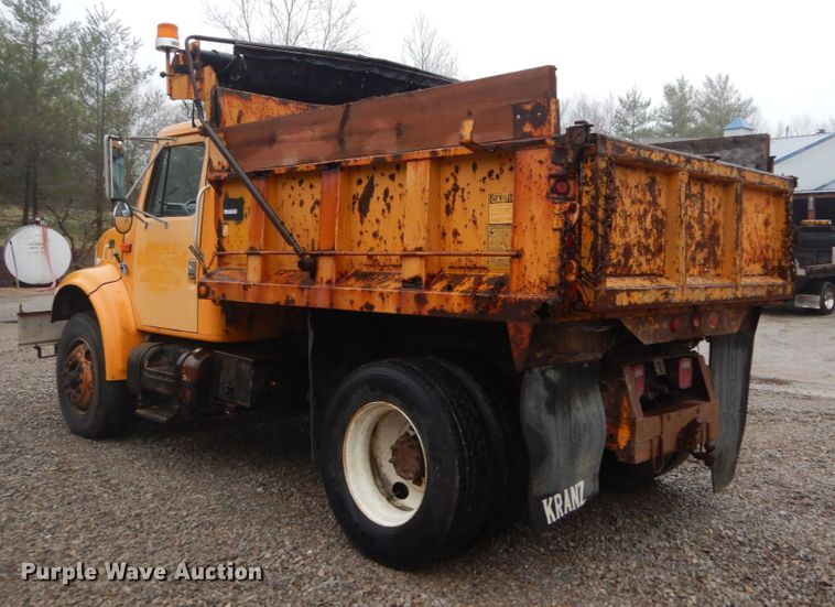 image for item GT9702 1997 International 4700  dump truck