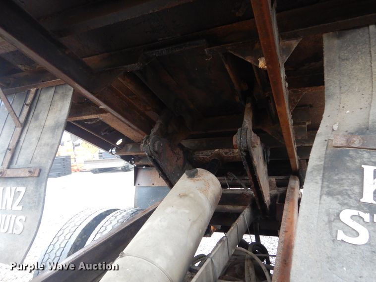 image for item GT9702 1997 International 4700  dump truck