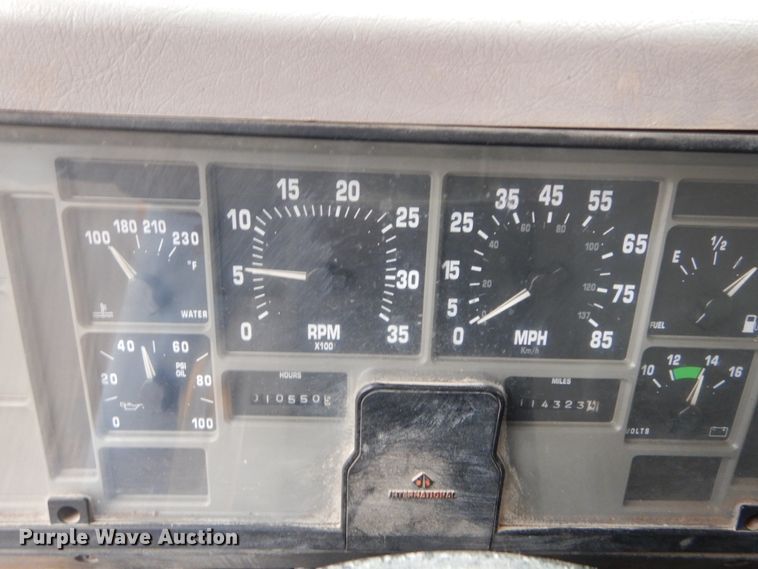 image for item GT9702 1997 International 4700  dump truck