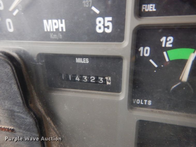 image for item GT9702 1997 International 4700  dump truck