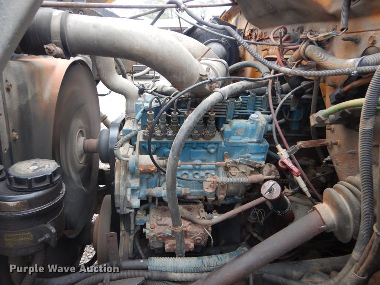 image for item GT9702 1997 International 4700  dump truck