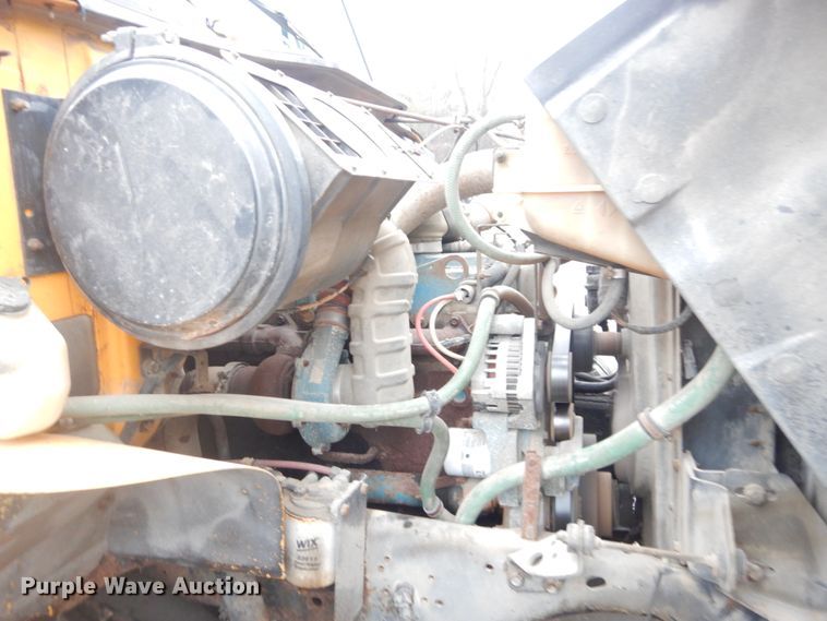 image for item GT9702 1997 International 4700  dump truck