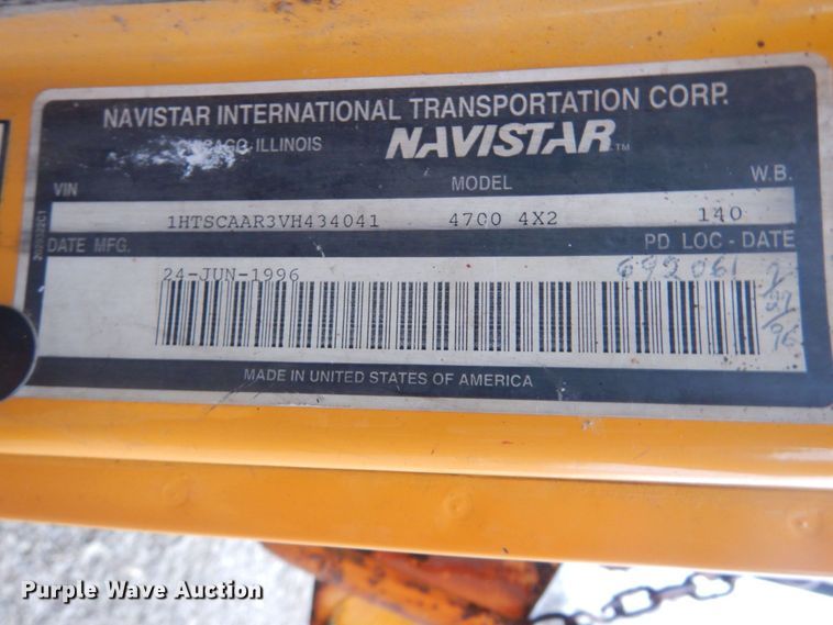 image for item GT9702 1997 International 4700  dump truck