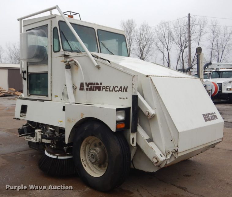 image for item GT9710 1998 Elgin Pelican Series P  street sweeper