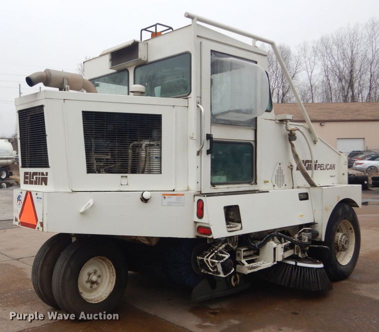 image for item GT9710 1998 Elgin Pelican Series P  street sweeper