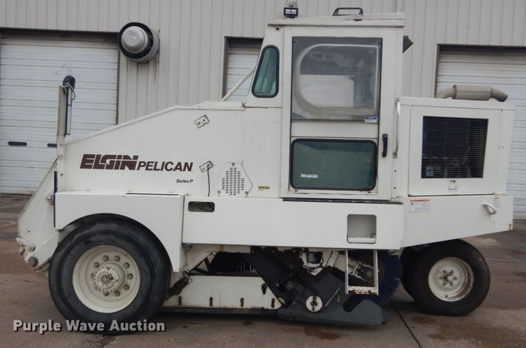 image for item GT9710 1998 Elgin Pelican Series P  street sweeper