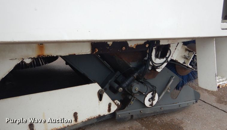 image for item GT9710 1998 Elgin Pelican Series P  street sweeper