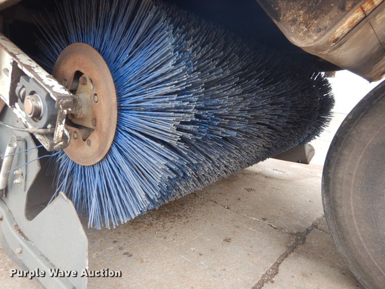 image for item GT9710 1998 Elgin Pelican Series P  street sweeper