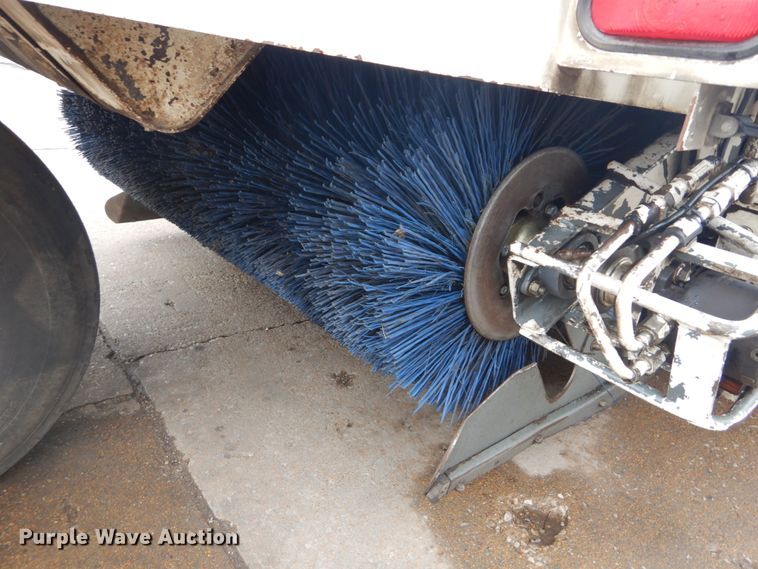 image for item GT9710 1998 Elgin Pelican Series P  street sweeper