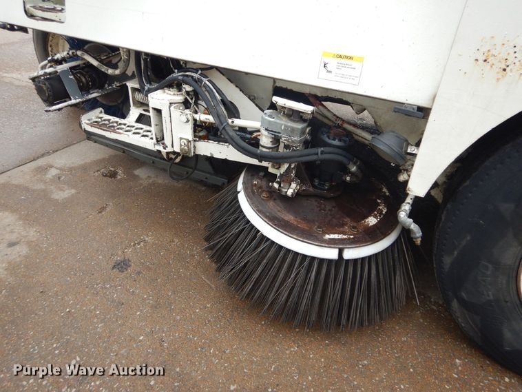 image for item GT9710 1998 Elgin Pelican Series P  street sweeper