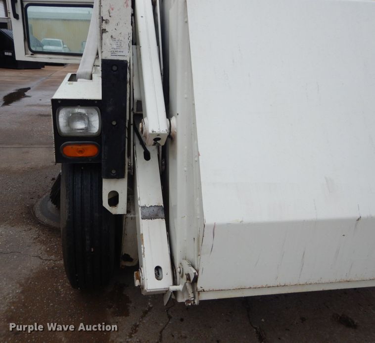 image for item GT9710 1998 Elgin Pelican Series P  street sweeper