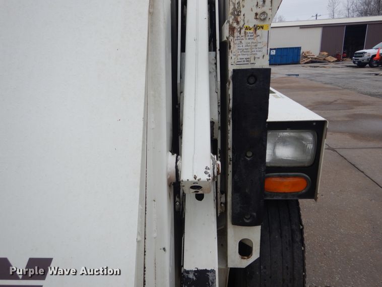 image for item GT9710 1998 Elgin Pelican Series P  street sweeper