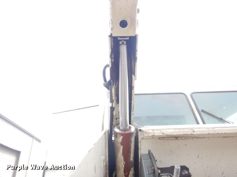 image for item GT9710 1998 Elgin Pelican Series P  street sweeper