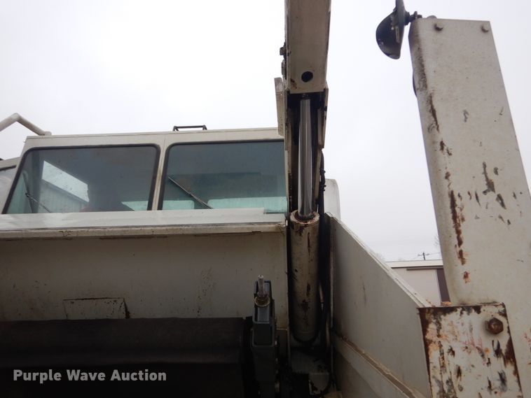 image for item GT9710 1998 Elgin Pelican Series P  street sweeper